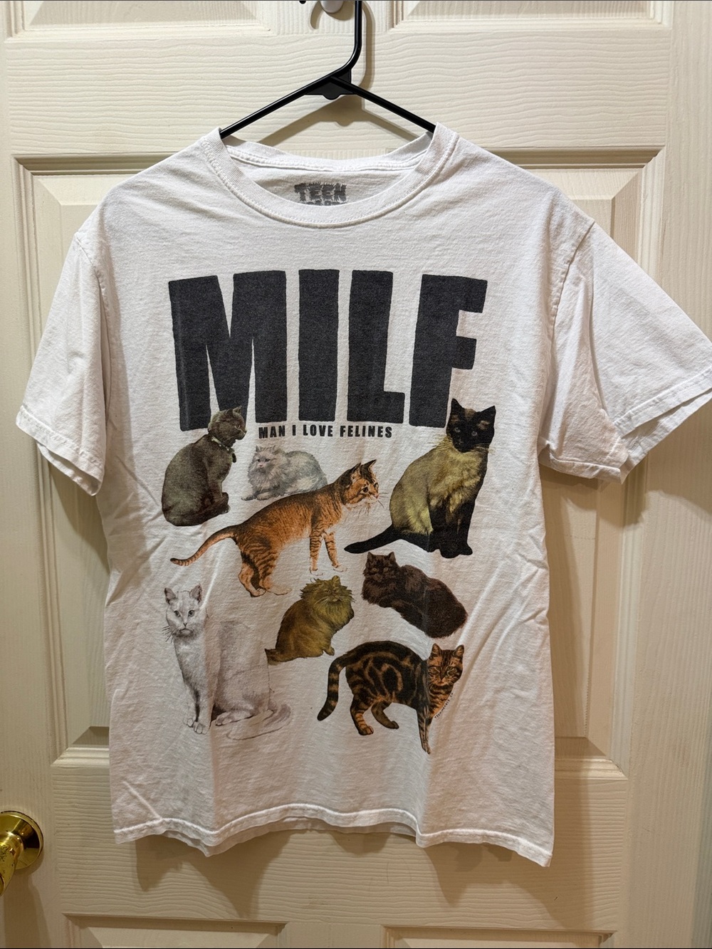 Hot Topic MILF funny cat shirt